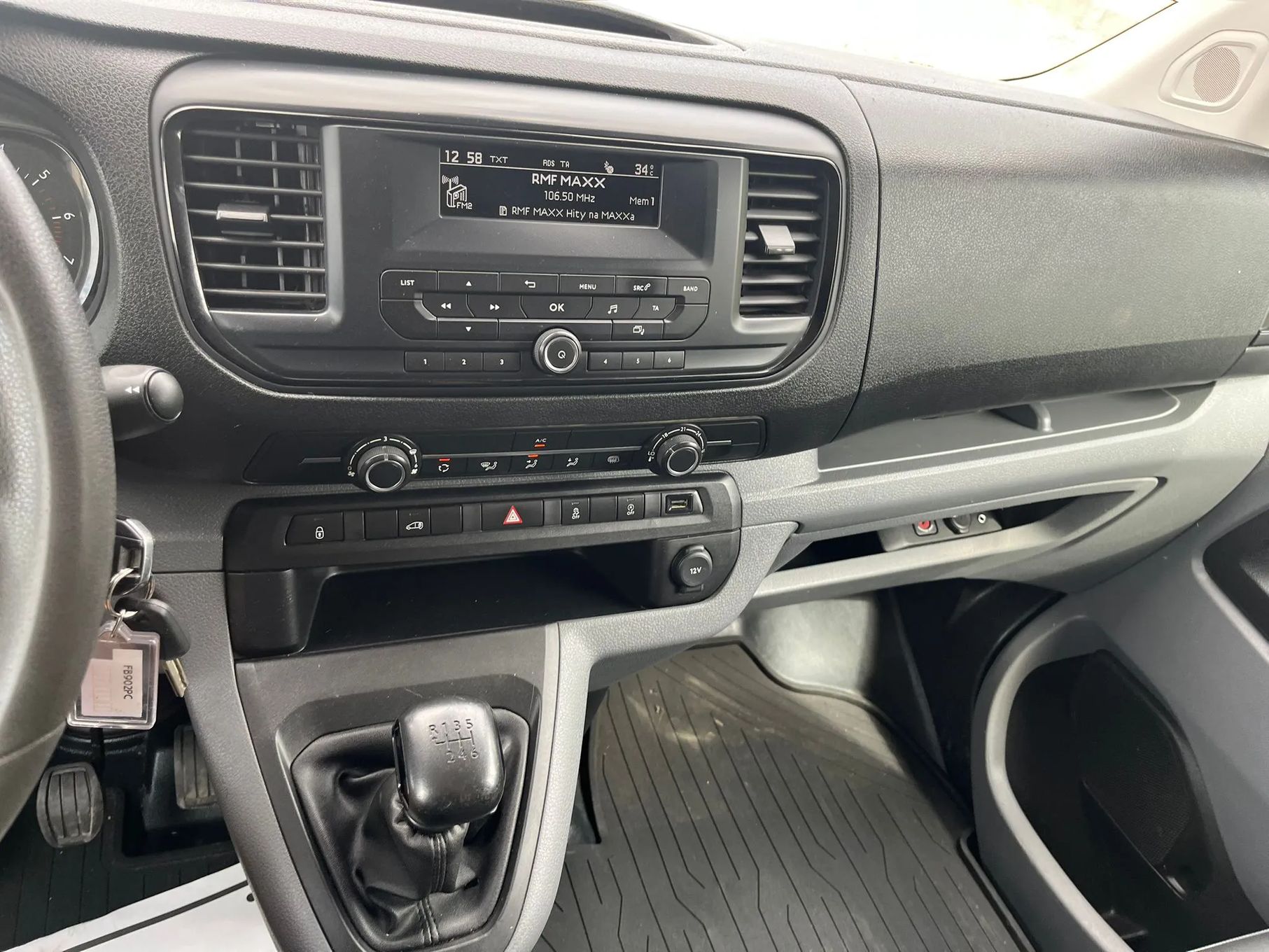 Peugeot EXPERT / Euro 6 / 2018 / Import Francja