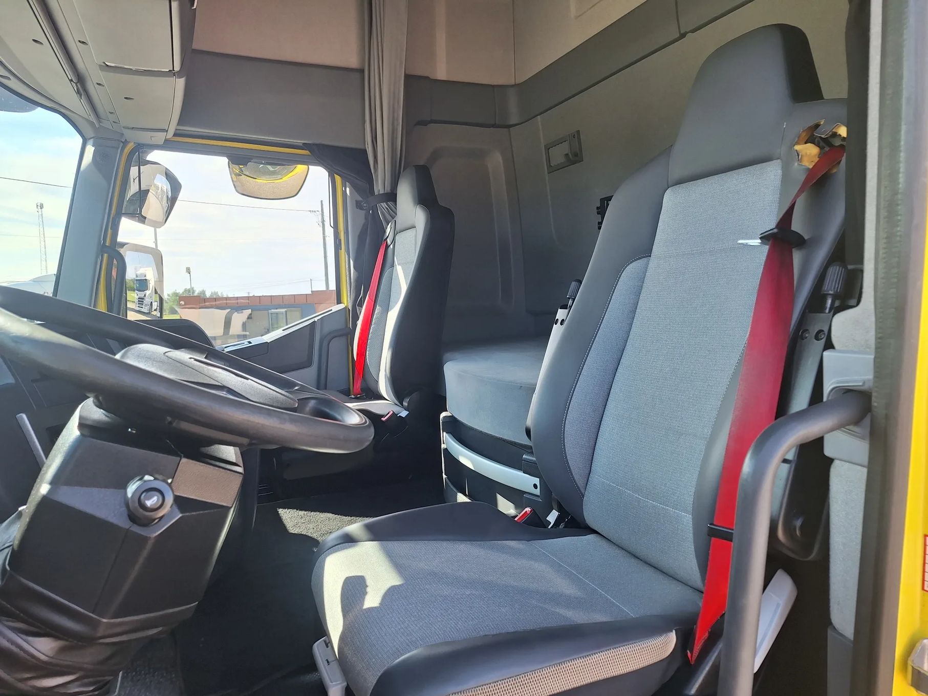 Renault T440 / silnik 13L / Automat + Retarder/ ADR / Import Francja / Super Stan