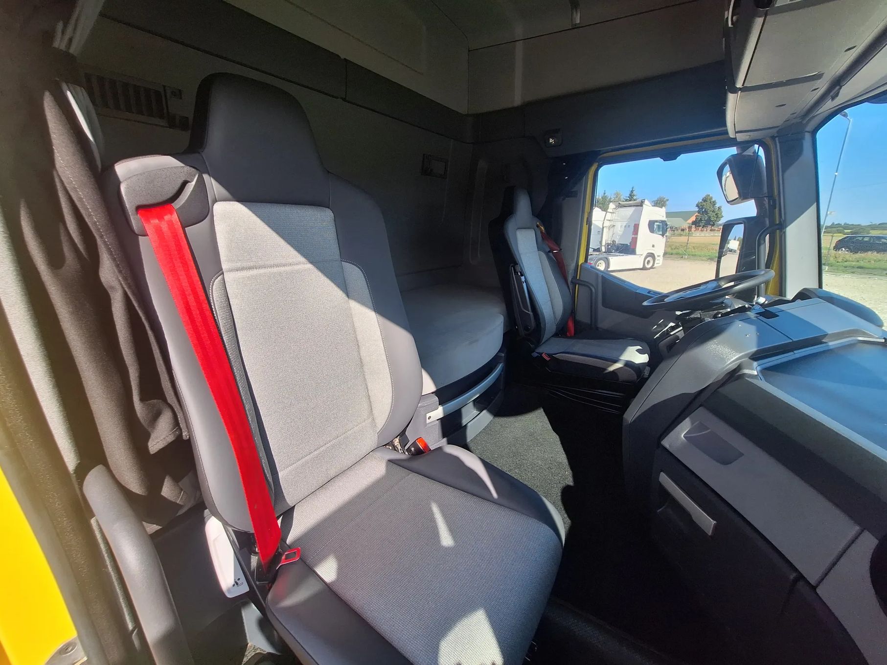 Renault T440 / silnik 13L / Automat + Retarder/ ADR / Import Francja / Super Stan