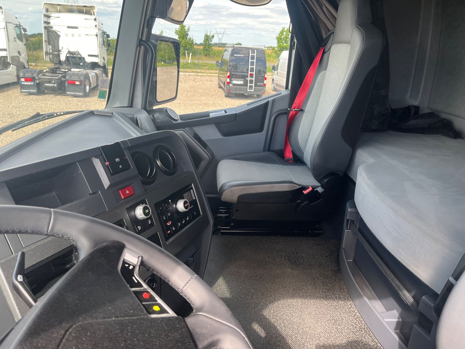 Renault T480 / RETARDER / 2 ZBIORNIKI / Import Francja / Super Stan
