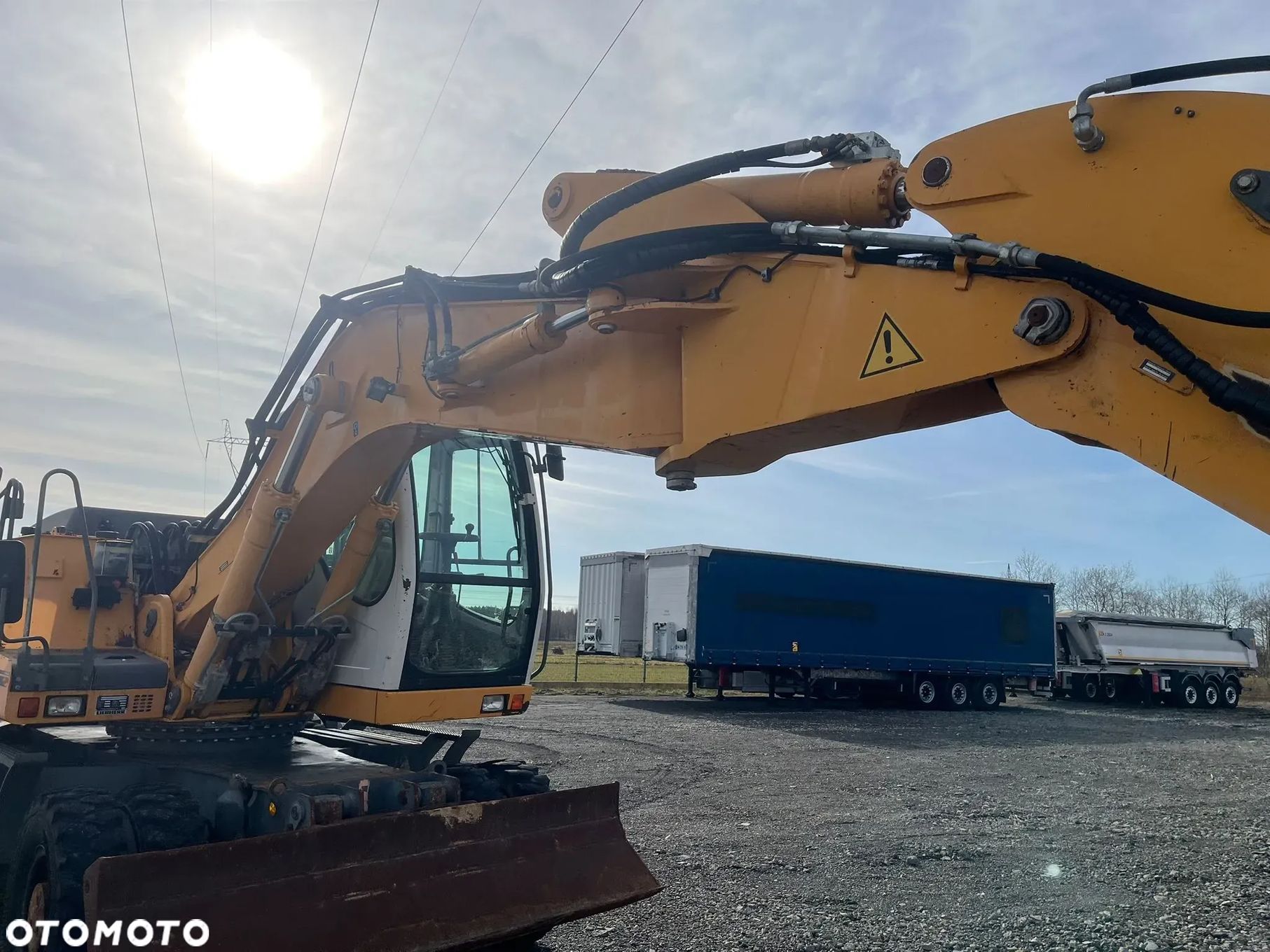 Liebherr A 900 C / 2007 / 10800 godzin / 2 łyżki / pług / podpory ? Import Francja