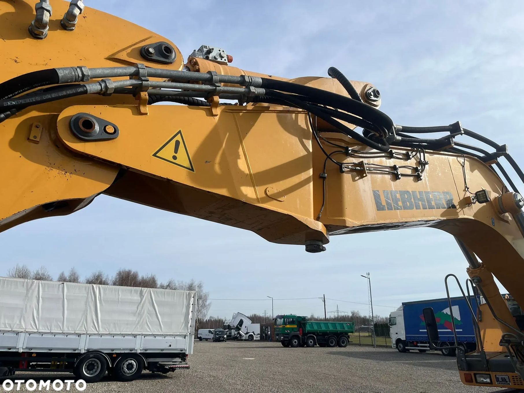 Liebherr A 900 C / 2007 / 10800 godzin / 2 łyżki / pług / podpory ? Import Francja