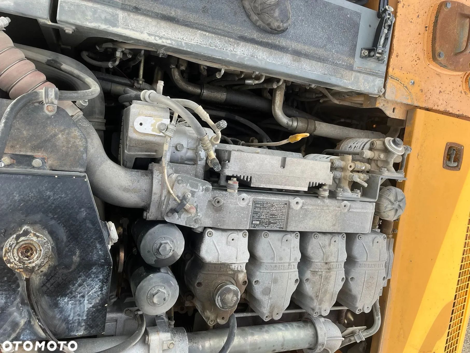 Liebherr A 900 C / 2007 / 10800 godzin / 2 łyżki / pług / podpory ? Import Francja