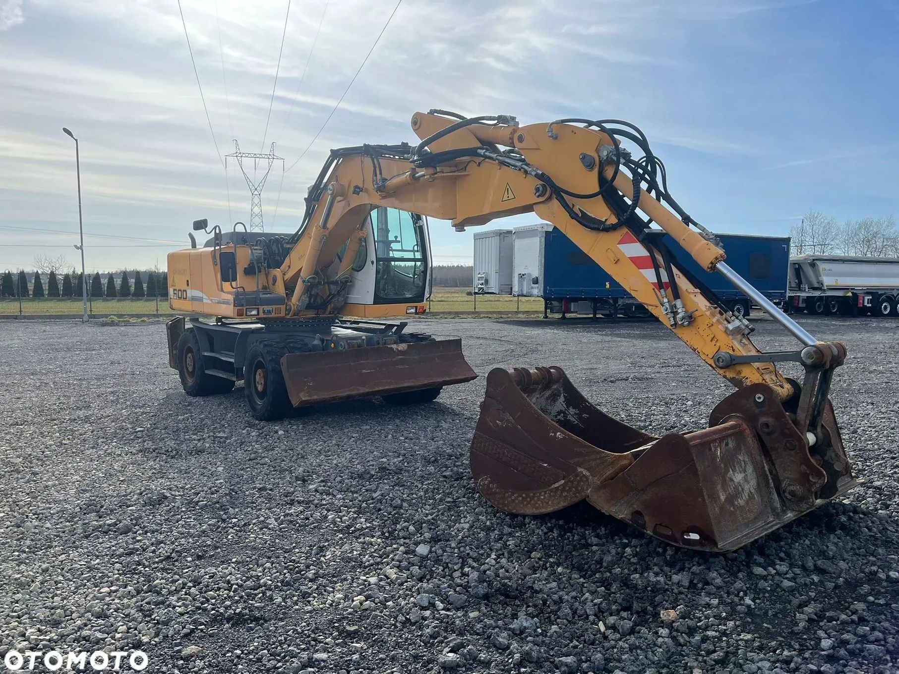 Liebherr A 900 C / 2007 / 10800 godzin / 2 łyżki / pług / podpory ? Import Francja